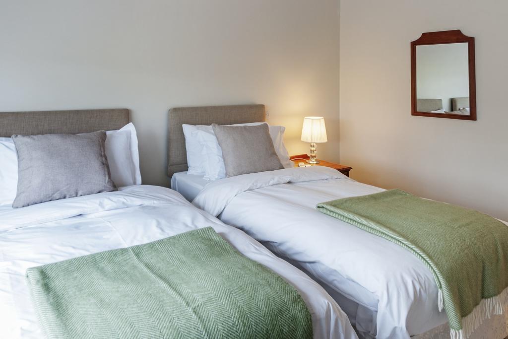 Hurtwood Hotel Peaslake المظهر الخارجي الصورة